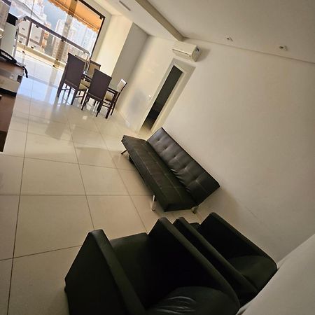 Pitangueiras Service, 2 dormitórios, piscina, 100 m praia, duas vagas de garagem e Wi-Fi Guarujá Exterior foto